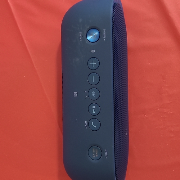 SONY Bluetooth speaker with extra bass - Picture 4 of 7